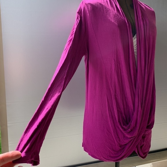 Sun and moon yoga top magenta color long body layers gathered look long sleeves - Picture 7 of 10